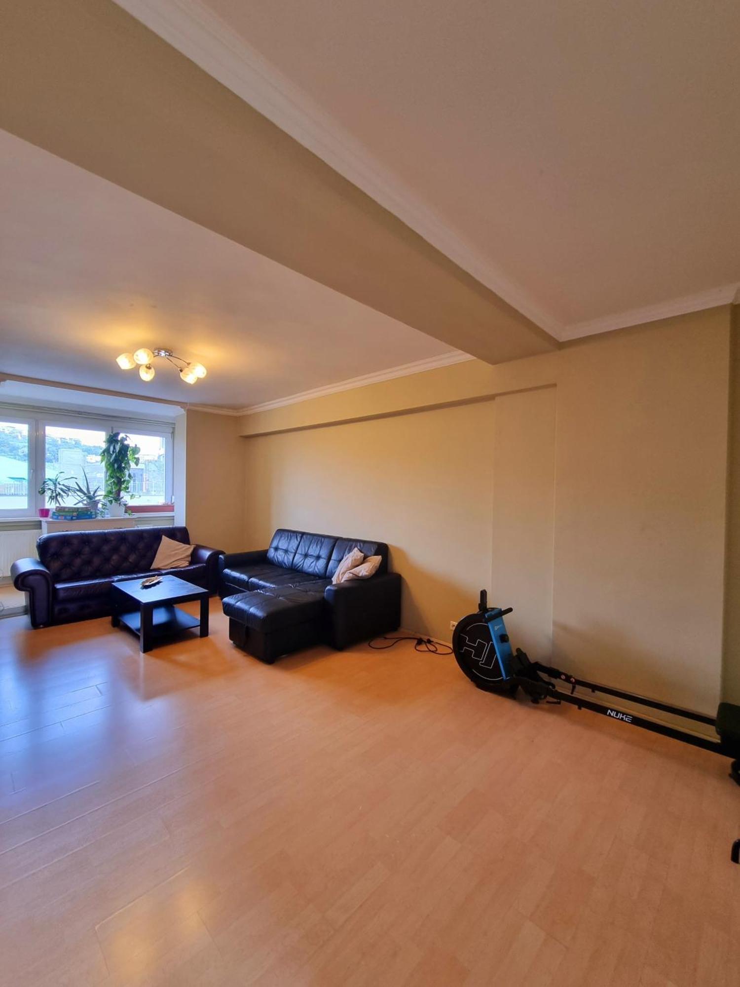Big 4 Room Huge Apartment 브라티슬라바 외부 사진