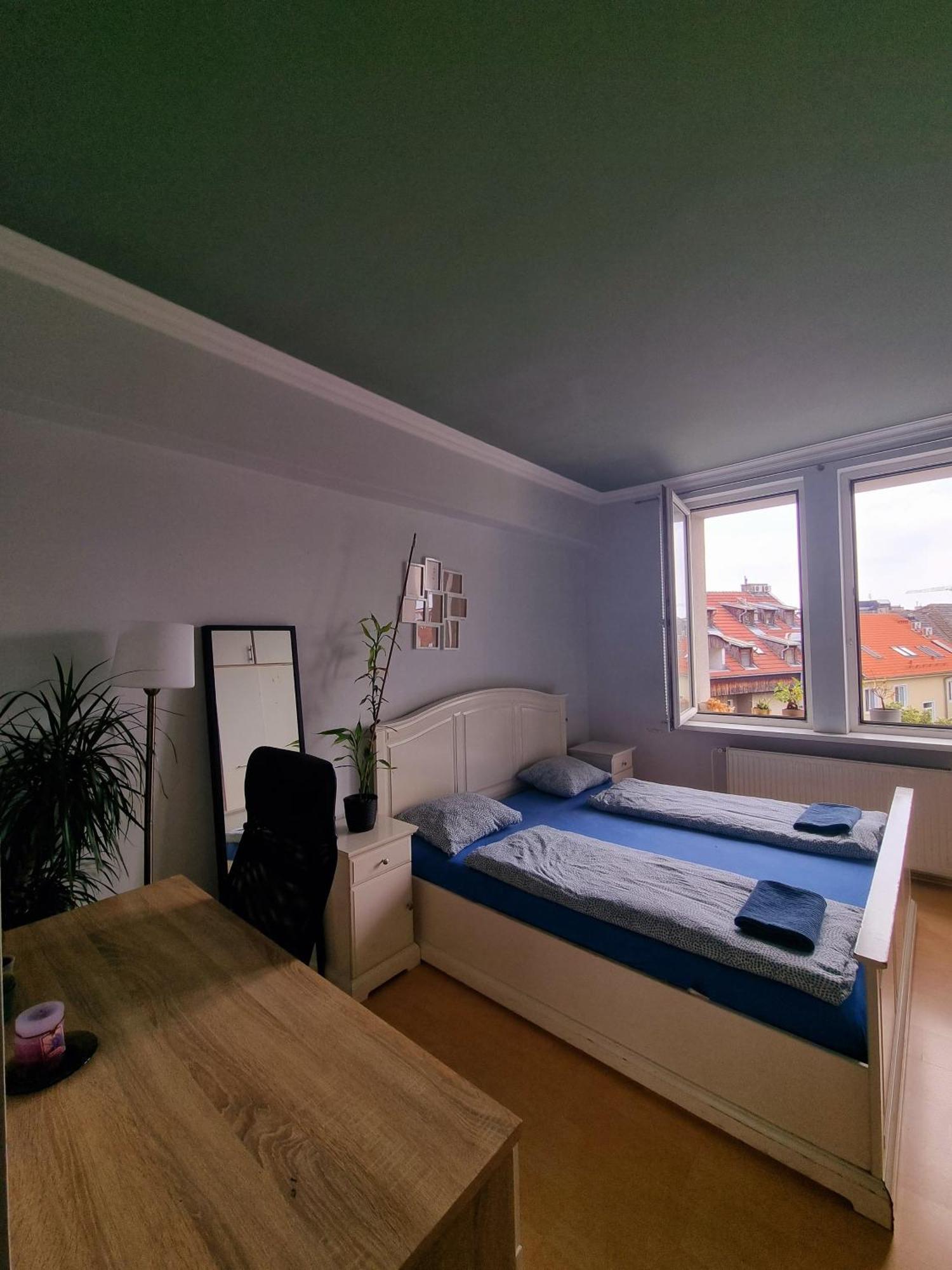 Big 4 Room Huge Apartment 브라티슬라바 외부 사진