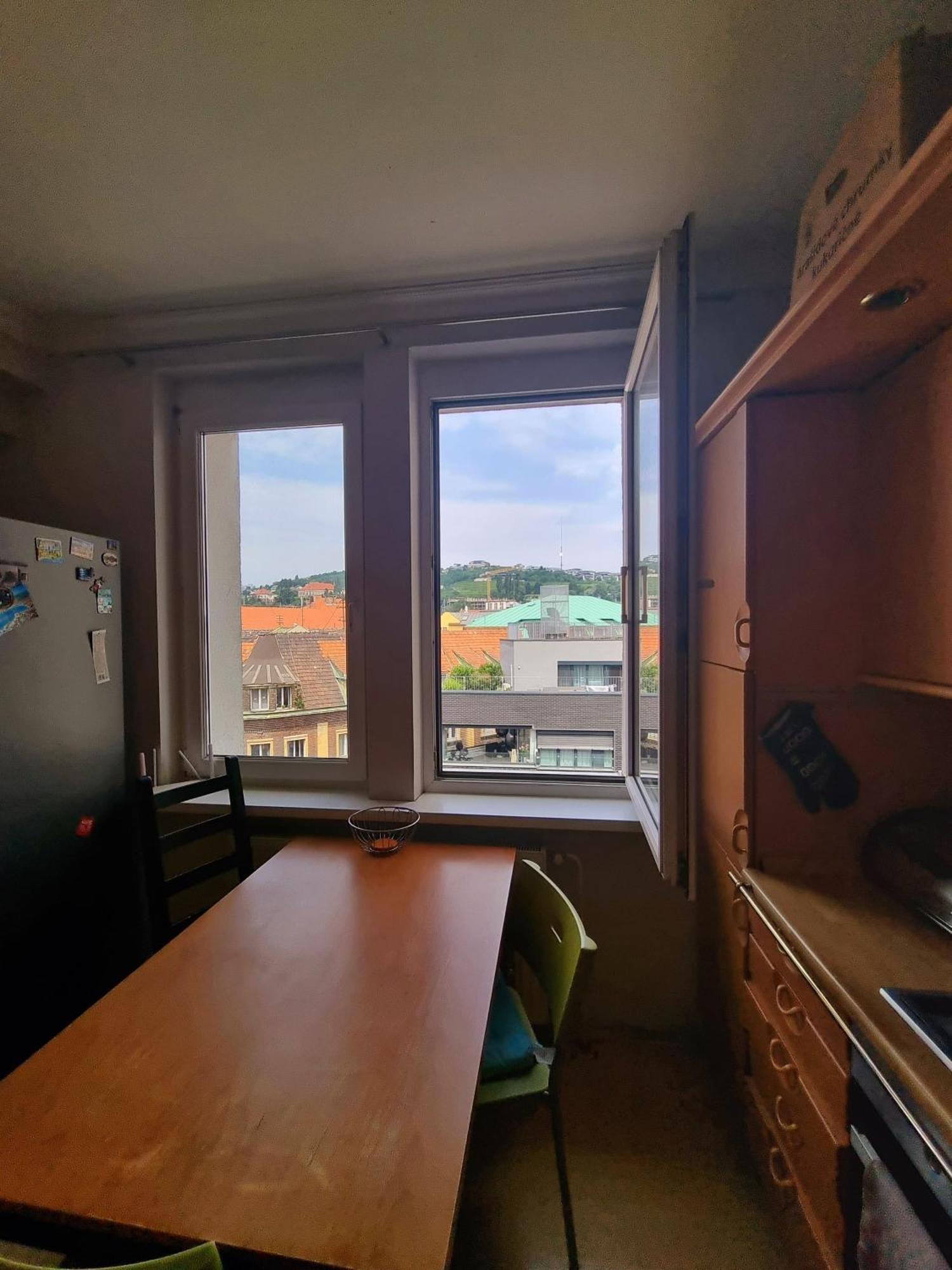 Big 4 Room Huge Apartment 브라티슬라바 외부 사진