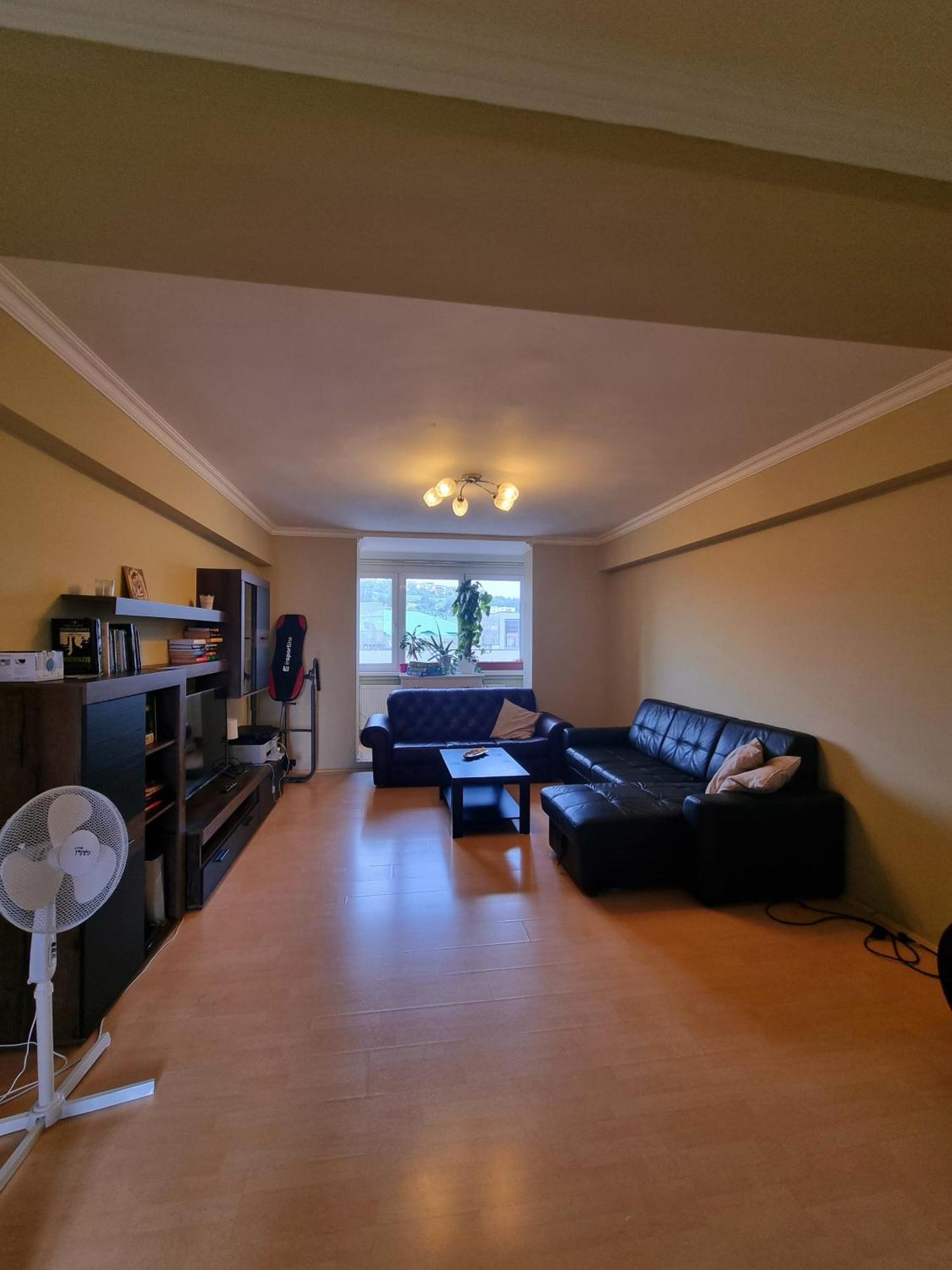 Big 4 Room Huge Apartment 브라티슬라바 외부 사진